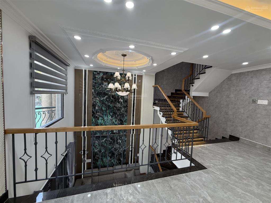 Mới xây cổ điển pha hiện đại  ngang hiếm hơn 7m quang trung gò vấp