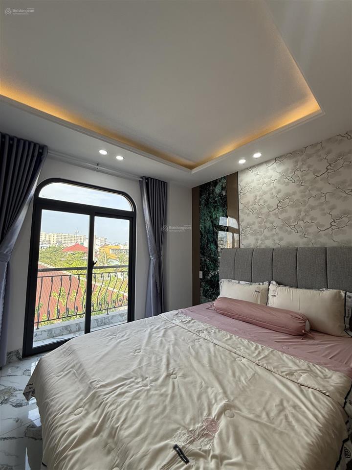 Mới xây cổ điển pha hiện đại  ngang hiếm hơn 7m quang trung gò vấp