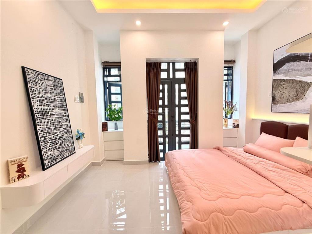 Nhà 4 tầng btct hẻm xe hơi thông các ngã  7,99tỷ  ngay công viên làng hoa