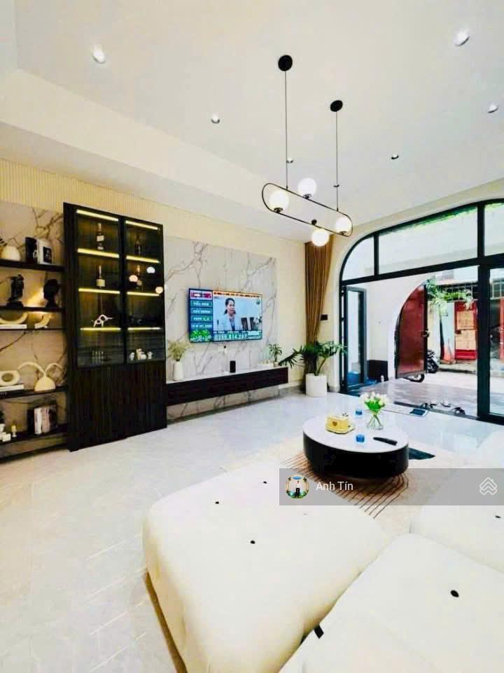 Nhà đẹp giá rẻ! dt 5,2m x 21m, nhà 3 tầng, hxh 8m nhựa đường âu cơ, giá chỉ 11,9 tỷ tl