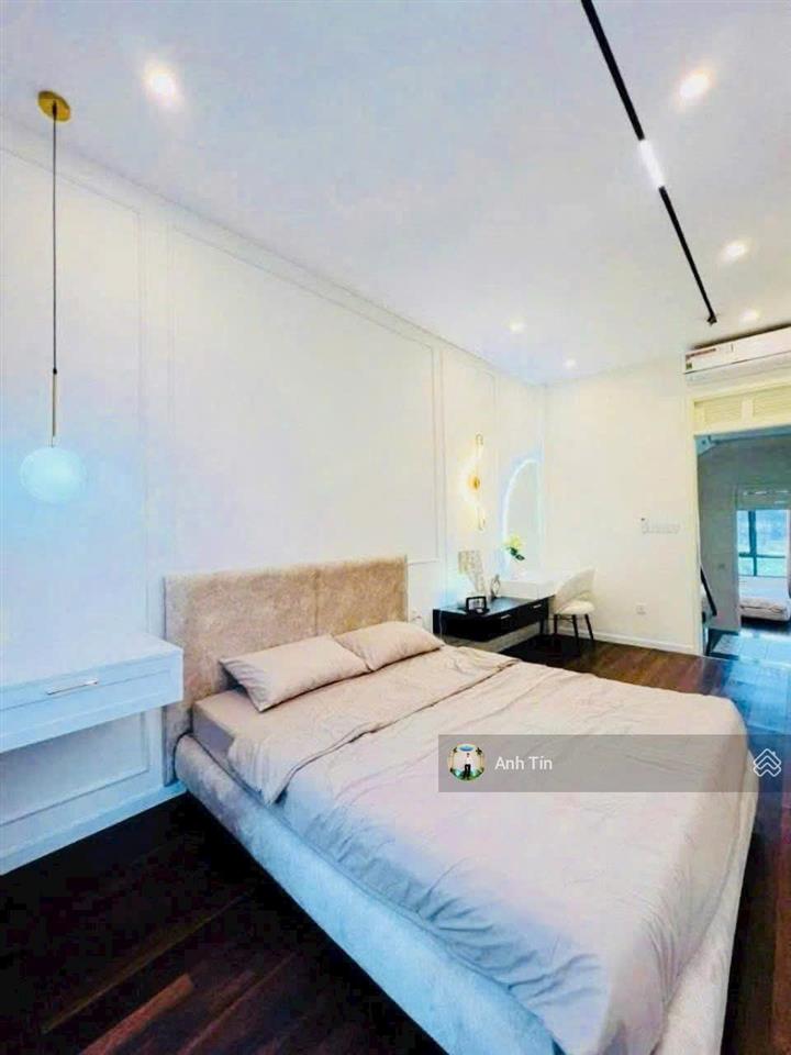 Nhà đẹp giá rẻ! dt 5,2m x 21m, nhà 3 tầng, hxh 8m nhựa đường âu cơ, giá chỉ 11,9 tỷ tl