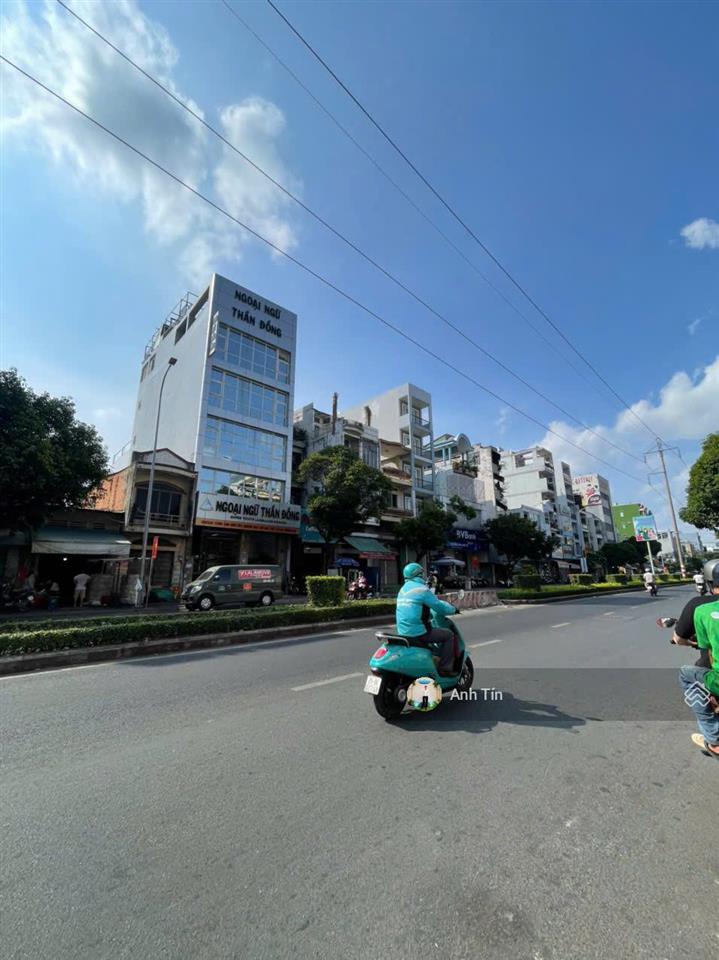 Hạ giá 6 tỷ bán gấp ! mặt tiền lạc long quân q.11 , dt 7,5m x 21m , cấp 4 , giá chỉ 21 tỷ