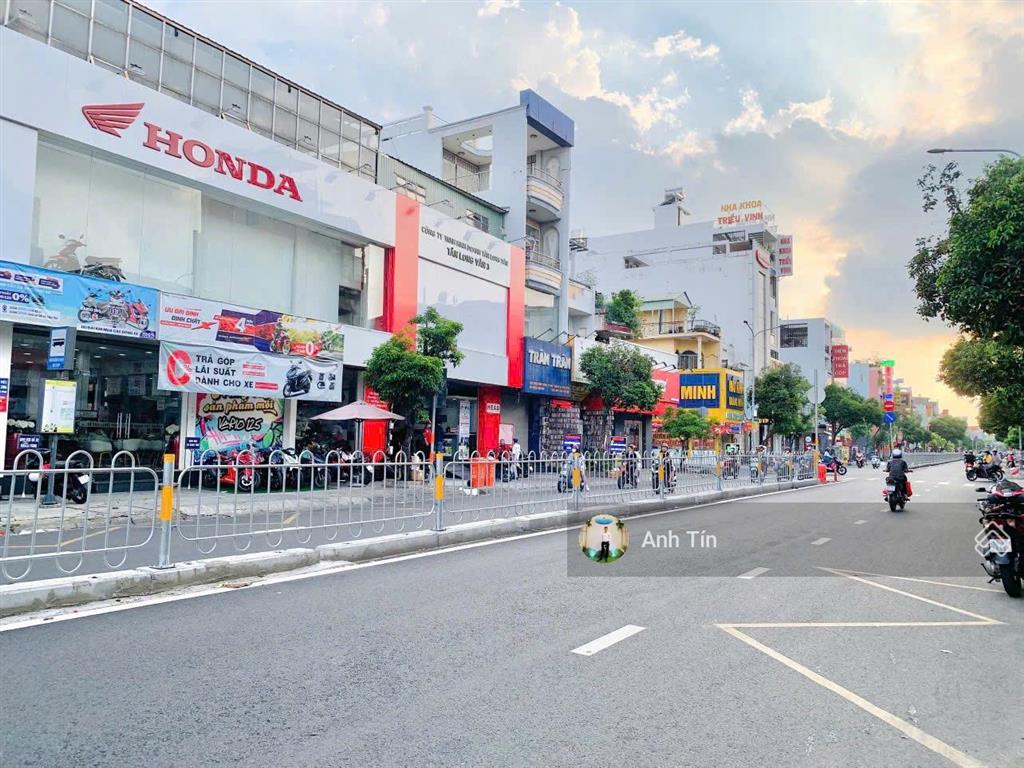 Dt 14m x 21m (282m2) tòa nhà văn phòng 5 tầng ,mặt tiền ngay nguyễn sơn khu họ lê , giá chỉ 45 tỷ