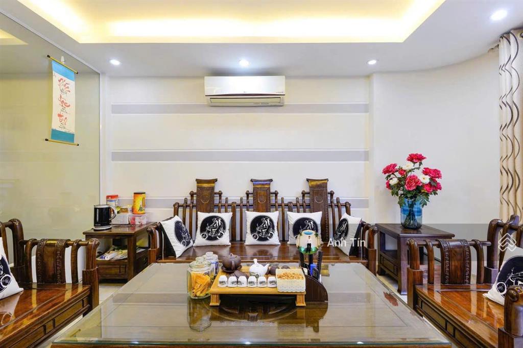 Giá rẻ duy nhất ! dt 7m x 13m , hxh hoàng việt  út tịch , nhà 3 tầng , giá chỉ 14,2 tỷ còn tl