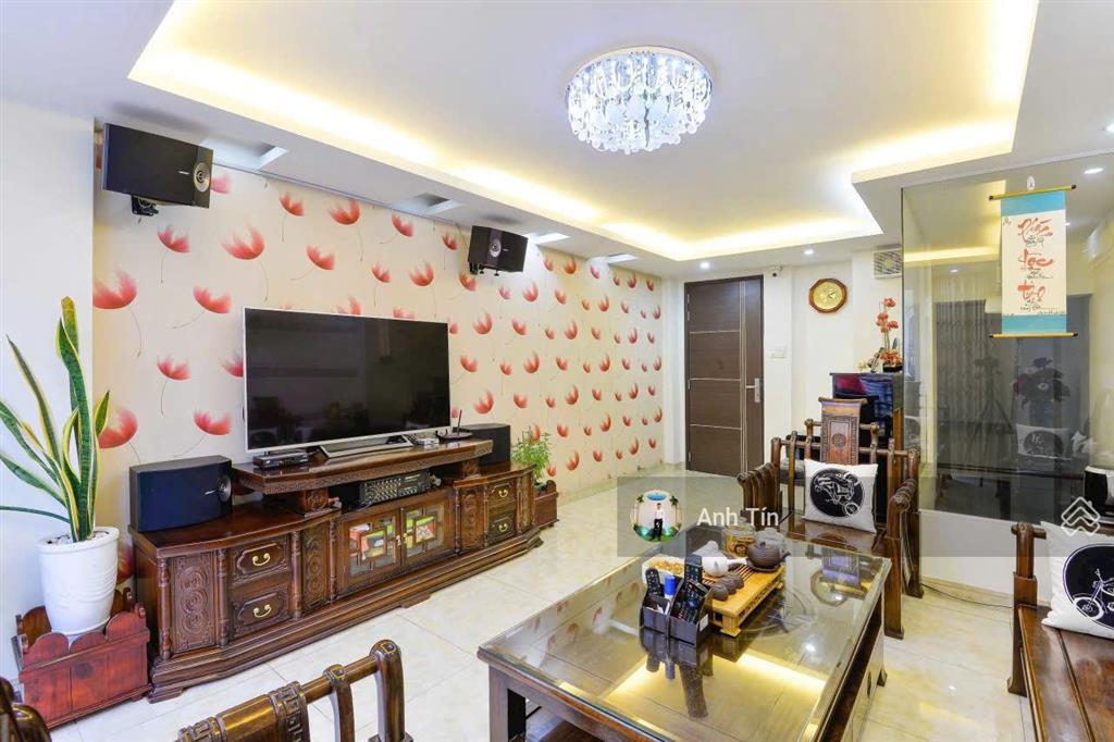 Giá rẻ duy nhất ! dt 7m x 13m , hxh hoàng việt  út tịch , nhà 3 tầng , giá chỉ 14,2 tỷ còn tl