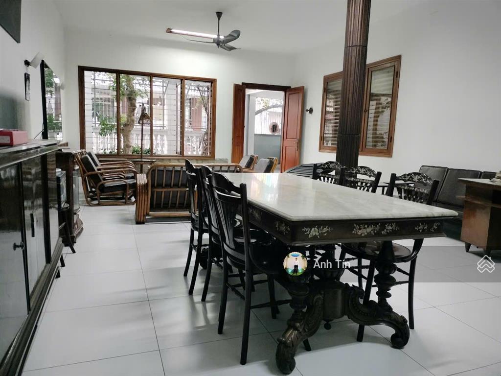 Hạ giá 3 tỷ bán gấp! dt 7,2m x 21m, nhà 4 tầng áp mái  khu hoàng hoa thám, giá chỉ 22,9 tỷ tl