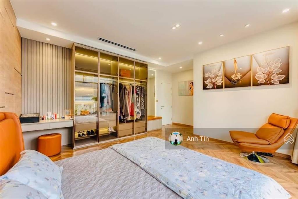 Nhà đẹp khu sân bay  dt 7x21m (vuông vức) 4 tầng mới đẹp, giá chỉ 20,5 tỷ tl