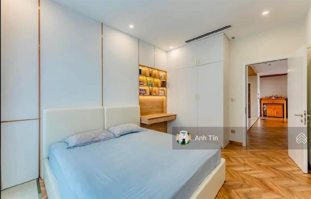 Nhà đẹp khu sân bay  dt 7x21m (vuông vức) 4 tầng mới đẹp, giá chỉ 20,5 tỷ tl