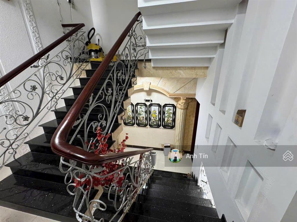 Hxh lam sơn p.5 q.phú nhuận  ngay phan đăng lưu, dt 5x21m (105m2) 4 tầng, giá chỉ 20,9 tỷ tl