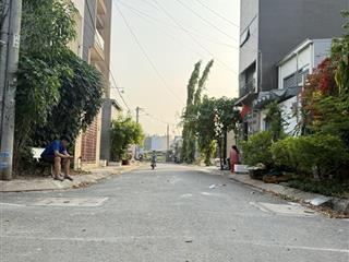 Đất ngay vòng xoay tam bình, khu phân lô đồng bộ, giá 3,95 tỷ.