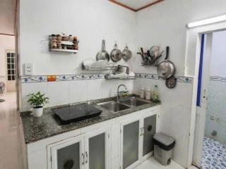 Nhà 1 trệt 1 lửng, đối diện vạn phúc city, hẻm 3m, giá 3,9 tỷ.