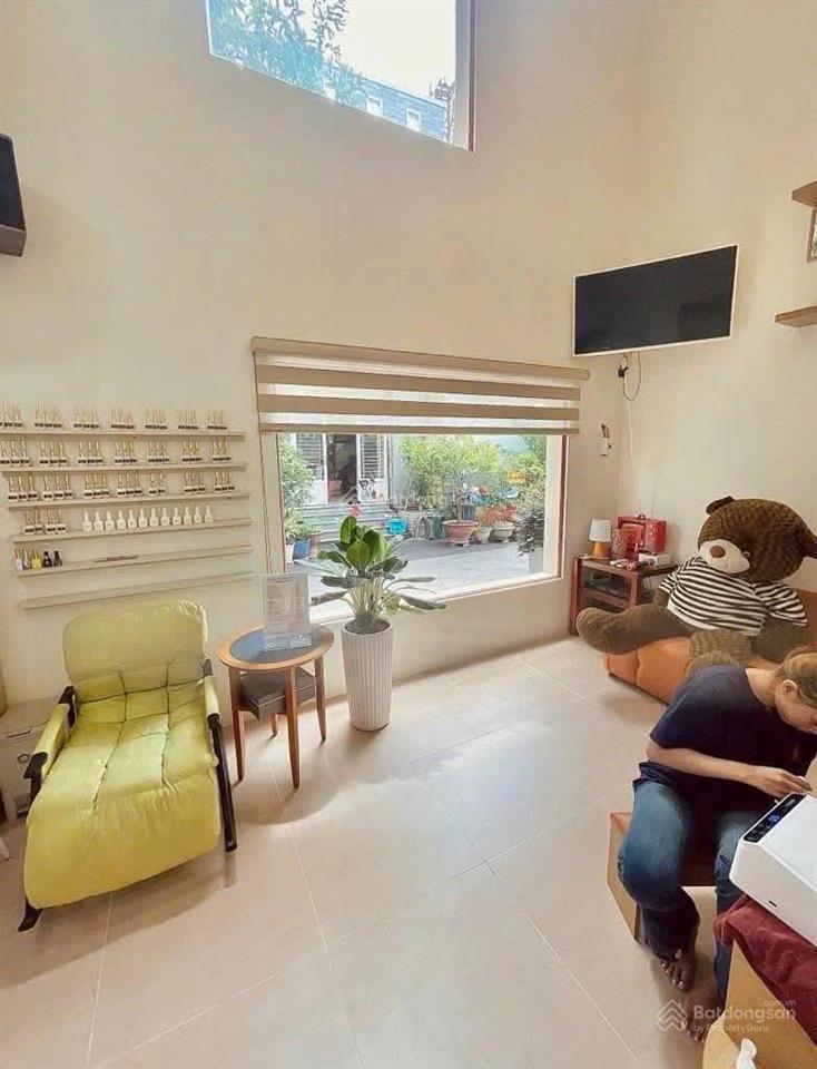 Nhà 1 trệt 1 lầu, cách tô ngọc vân chỉ 50m, giá 7,15 tỷ.