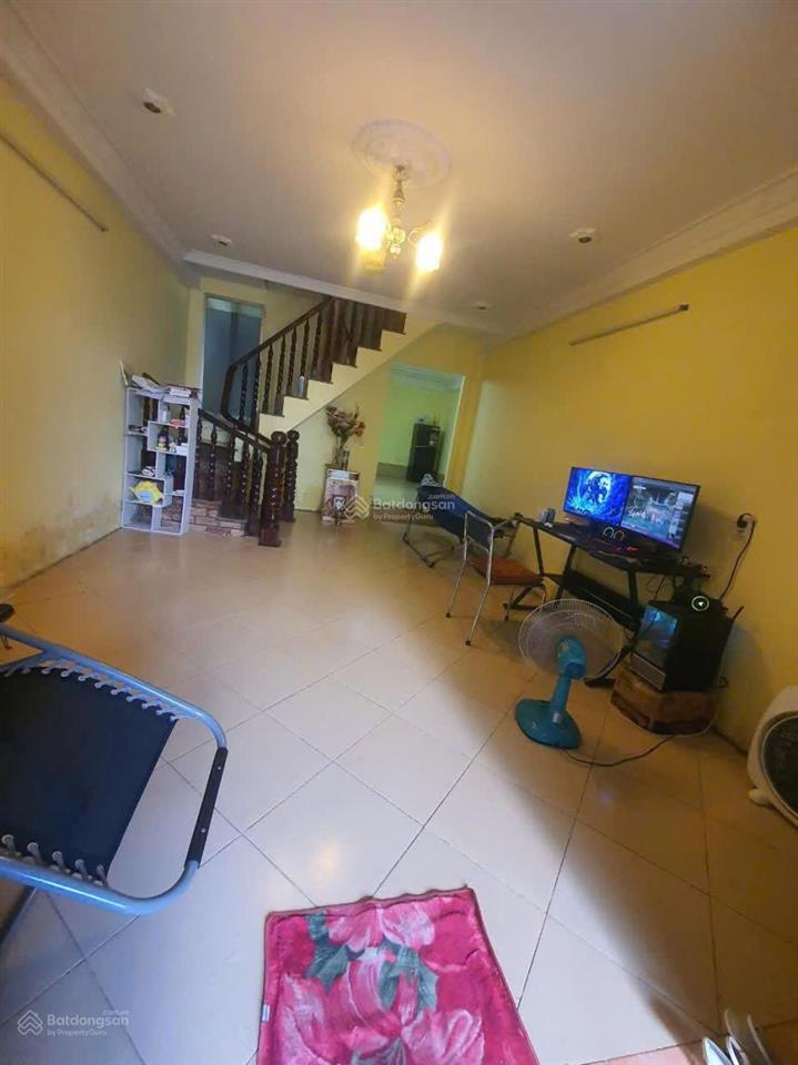 Nhà 1 trệt 1 lầu, ql13, đối diện vạn phúc city, giá 4,5 tỷ