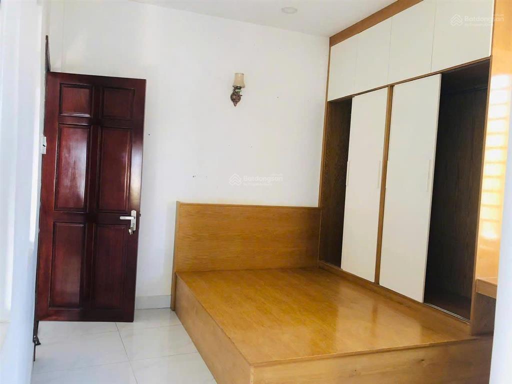 Nhà 1 trệt 1 lầu, đường số 8, linh trung, hẻm xe hơi, giá 4,6 tỷ.