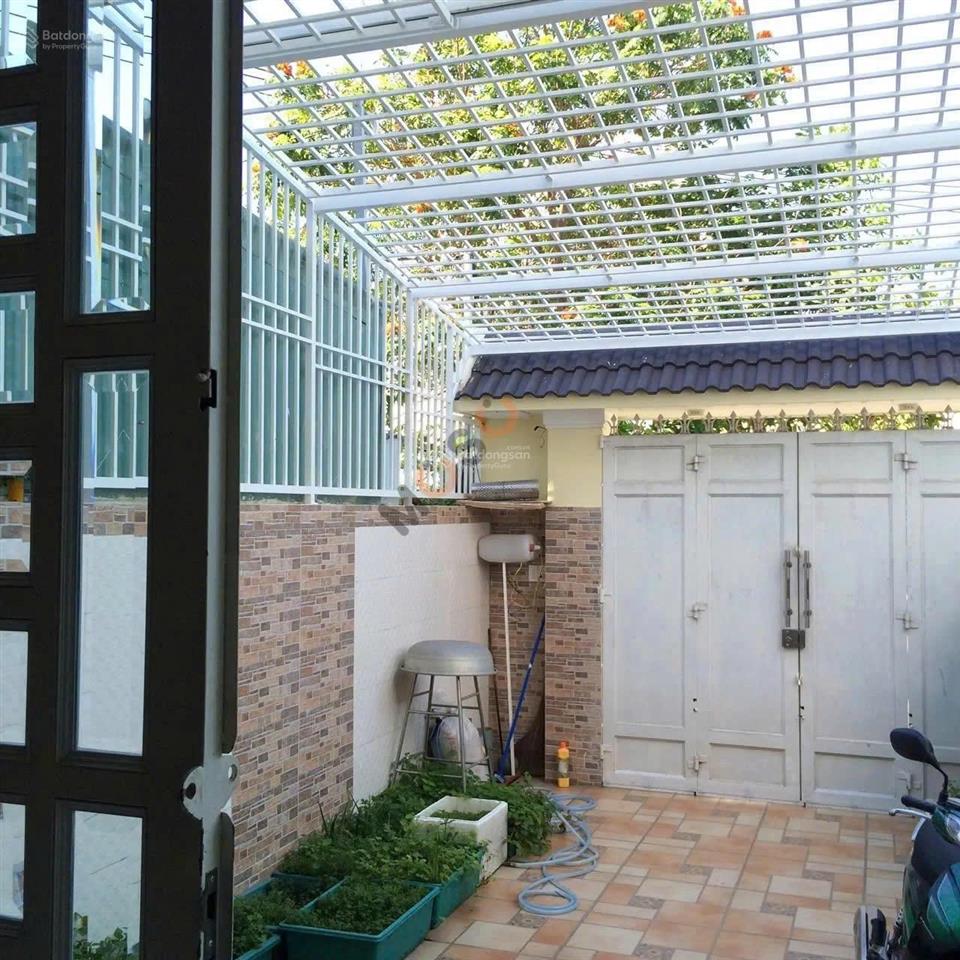 Nhà 1 trệt 1 lầu, đường số 4, đối diện khu đô thị vạn phúc city, giá 7,3 tỷ.