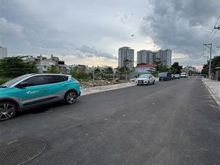 Nhà 1 trệt 2 lầu, đối diện vạn phúc city, hẻm xe hơi, giá 5,7 tỷ