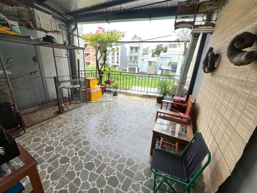 Nhà 1 trệt 1 lầu, ql13, kế khu dân cư hồng long, giá 5,35 tỷ.