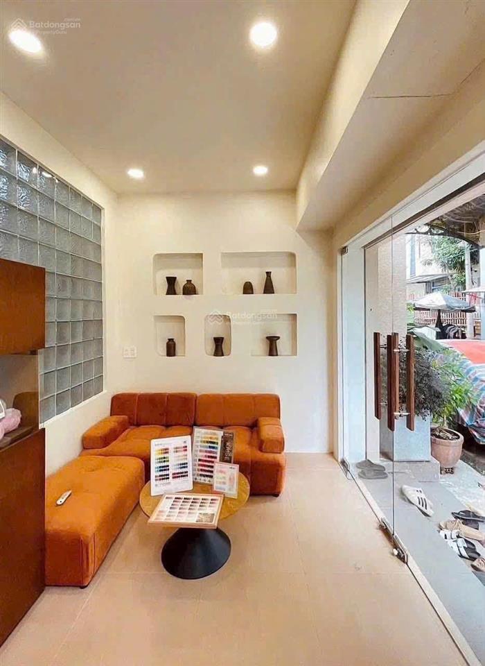 Chủ siêu ngợp, bán gấp, nhà 1 trệt 1 lầu, cách mặt tiền tô ngọc vân chỉ 50m, giá 6,95 tỷ