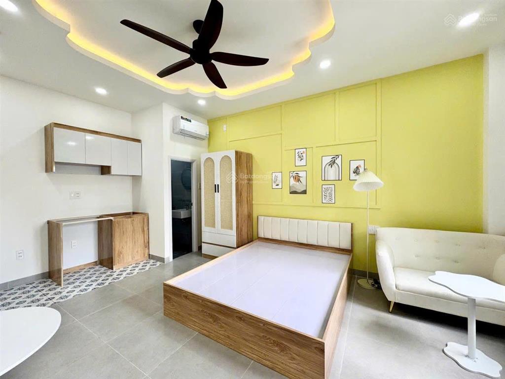Bán căn hộ dịch vụ, 1 trệt 4 lầu, mặt tiền ngay chợ tam hà, giá 10,35 tỷ