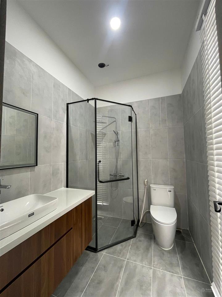 Siêu phẩm, nhà 3 tầng, cách mặt tiền phạm văn đồng, linh tây chỉ 50m, giá 7,8 tỷ