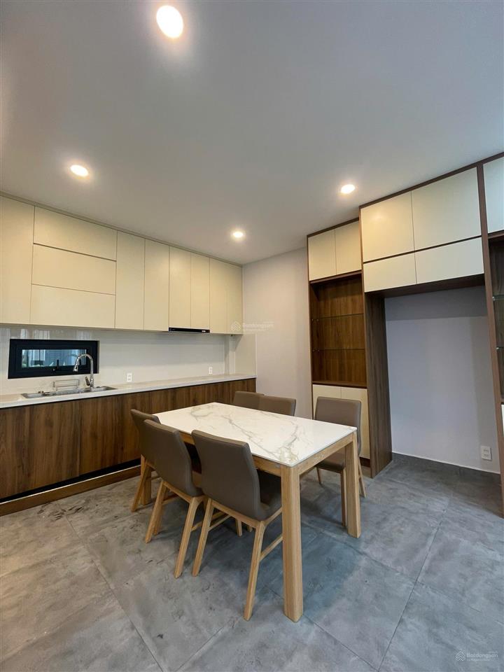 Siêu phẩm, nhà 3 tầng, cách mặt tiền phạm văn đồng, linh tây chỉ 50m, giá 7,8 tỷ