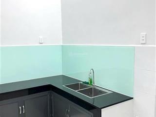 Nhà ngay trung tâm linh chiểu, thủ đức, hẻm xe hơi, giá 5,35 tỷ.