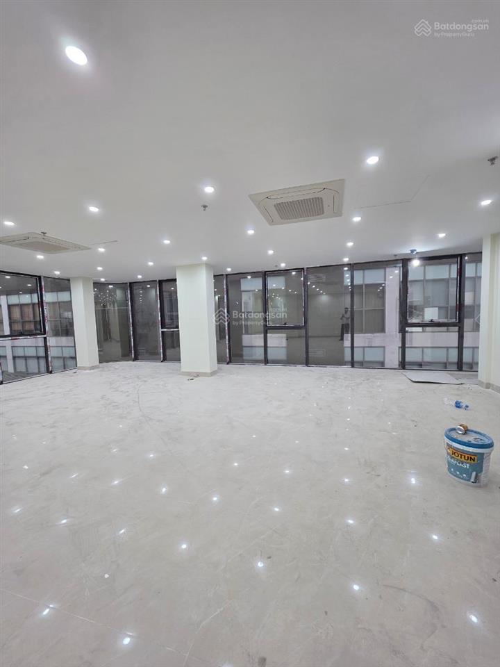 Bán toà văn phòng phố văn tiến dũng, bắc từ liêm, 150m2 x 8 tầng, mt 8m. thông sàn, thang máy, pccc