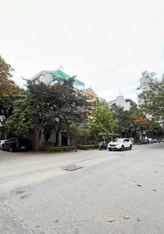 Bán toà văn phòng dọc bún  văn khê  hà đông, 110m, nhỉnh 38 tỷ vị trí vip vỉa hè ô tô tránh.