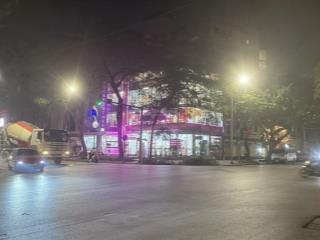 Bán biệt thự cổ phố hàng chuối.