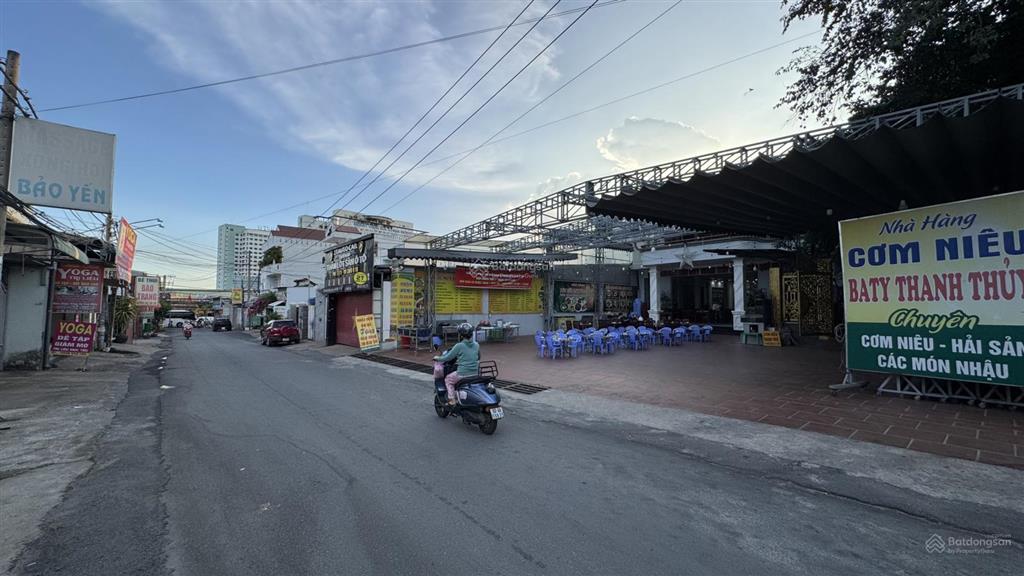 Bán nhà mặt phố hàng mặt phố 20m, 1000m2 tại đồng khởi, tam hiệp, biên hòa