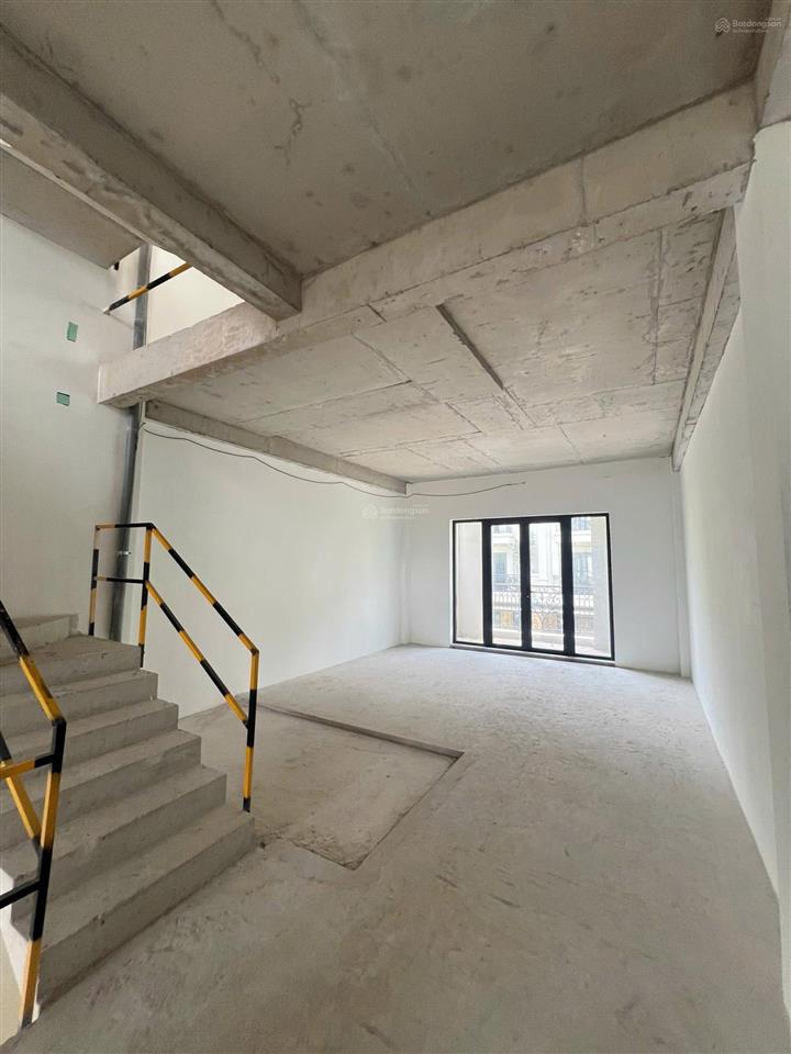Bán căn nhà phố classia khang điền mt 12m | 90m2 | 1 trệt 3 lầu hoàn thiện | sổ hồng sẵn | 17 tỷ