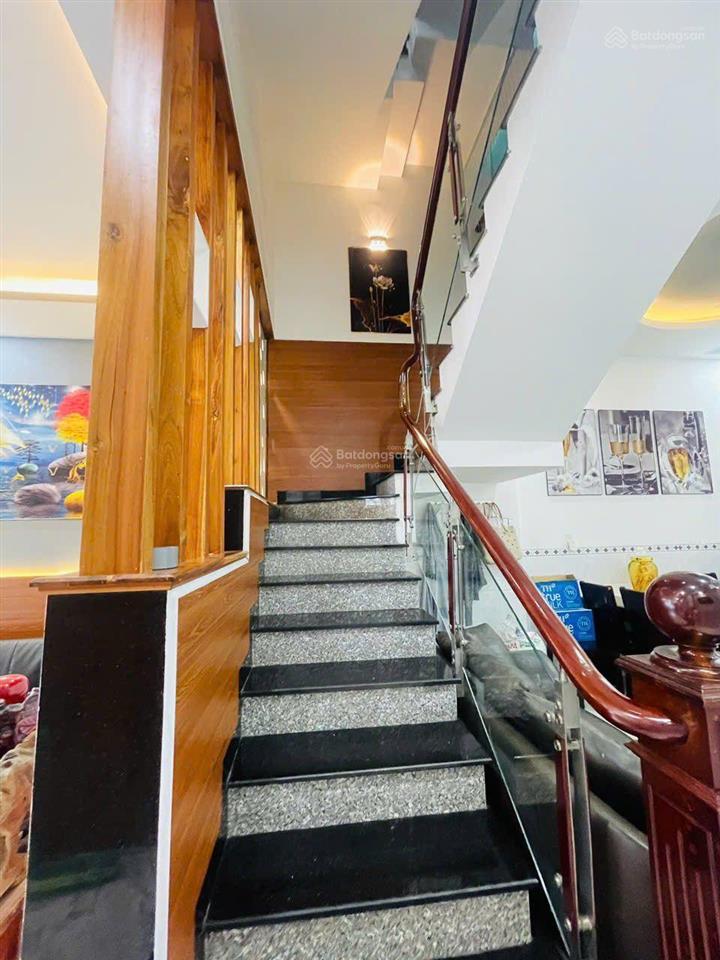 Chủ vừa giảm 600 triệu giá hiện tại 8 tỷ căn nhà 3 tầng khu gần vạn phúc, phù hợp cho gia đình ở 