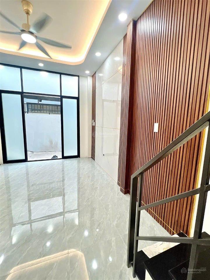 Giảm thêm 150 triệu giá chỉ còn 2,4 tỷ nhà 2 tầng mới, sổ hồng riêng, không quy hoạch, vào ở ngay.