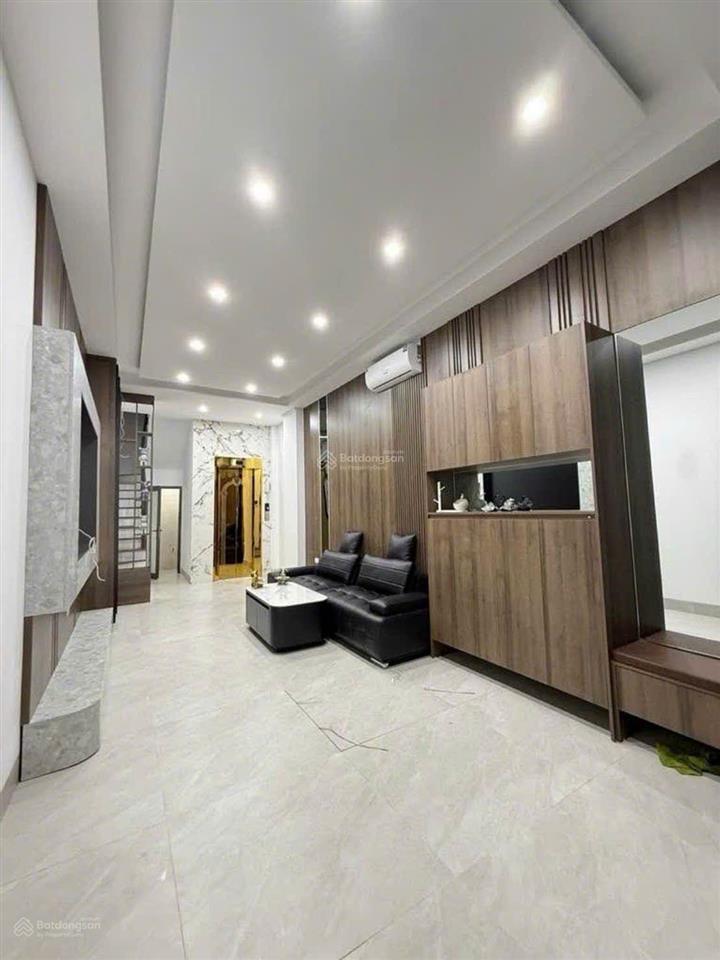 {nhỉnh 9 tỷ, sổ đỏ 48,8} 5 tầng, thang máy phố trần khát chân ngõ ba gác tránh, cách ô tô 15m