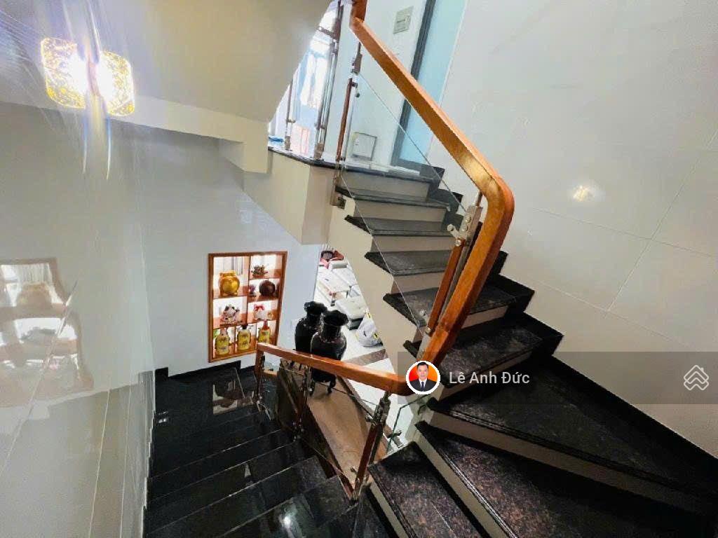 Nhà mới đẹp tặng full nội thất  ngang 6m  nhà 3 tầng hoàn công đầy đủ  hxh đỗ cửa chỉ 9 tỷ 3