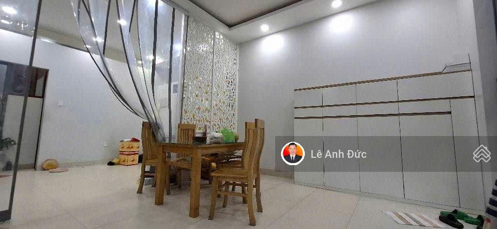 Mặt 2 tiền trước sau đường 10m xe hơi ngủ trong nhà  nhà 3 tầng  gần bệnh viện q2