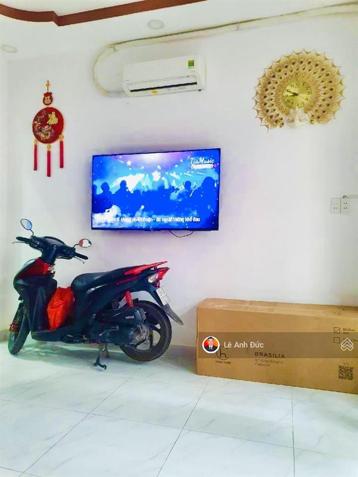 Nhà đẹp 2 tầng  khu phân lô, xe hơi vào tận cửa  vị trí vip bình trưng đông q2  kế lê văn thịnh