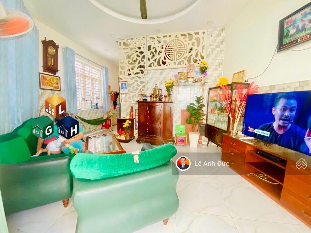 Bán nhà căn góc 2 mặt thoáng diện tích 52.1m2  6.48m x 12m 3 tâng  1tum  4pn  5wc