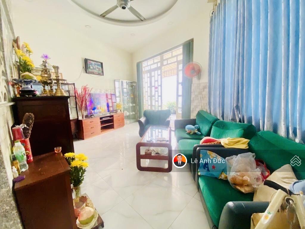 Bán nhà căn góc 2 mặt thoáng diện tích 52.1m2  6.48m x 12m 3 tâng  1tum  4pn  5wc