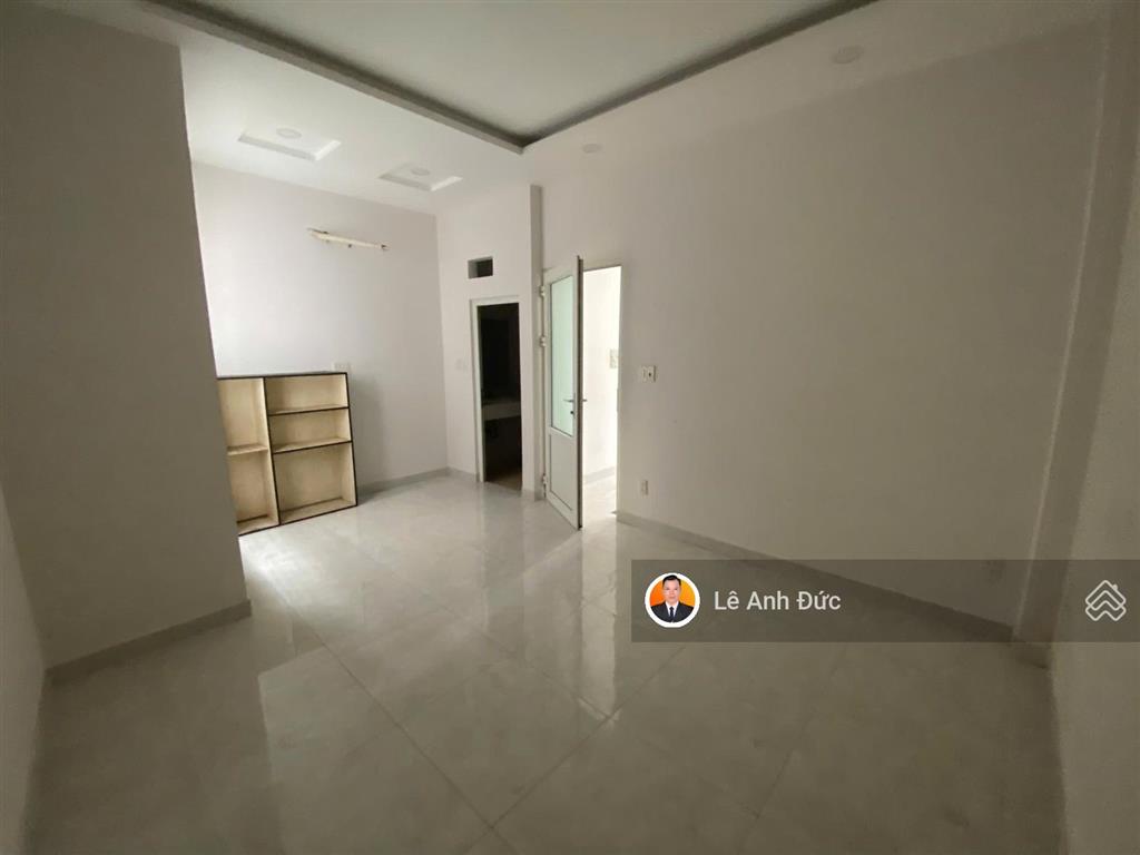 Bán nhà quận 2  khu hiếm gần trường + chợ + bệnh viện chỉ 500m, ra đường lê văn thịnh 250m