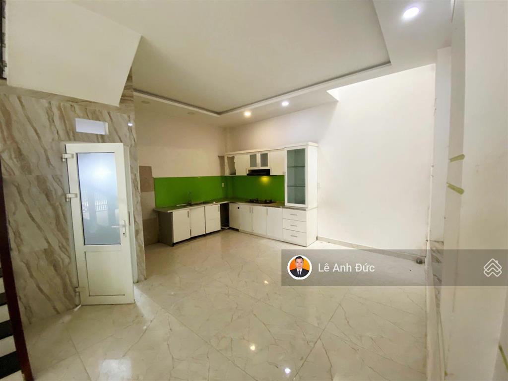 Bán nhà quận 2  khu hiếm gần trường + chợ + bệnh viện chỉ 500m, ra đường lê văn thịnh 250m
