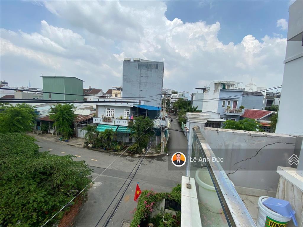 Bán nhà quận 2  khu hiếm gần trường + chợ + bệnh viện chỉ 500m, ra đường lê văn thịnh 250m