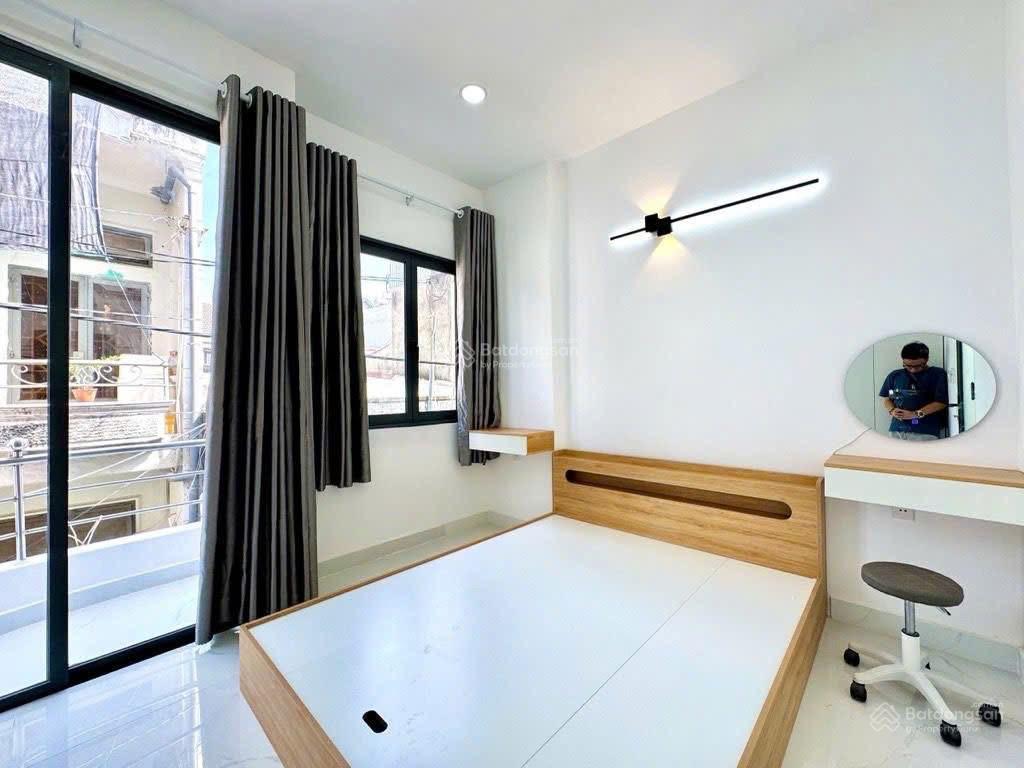 Bán nhà đẹp sổ riêng tại huỳnh văn nghệ, phường 15, tân bình, hẻm xe hơi gái chỉ 3tỷ2