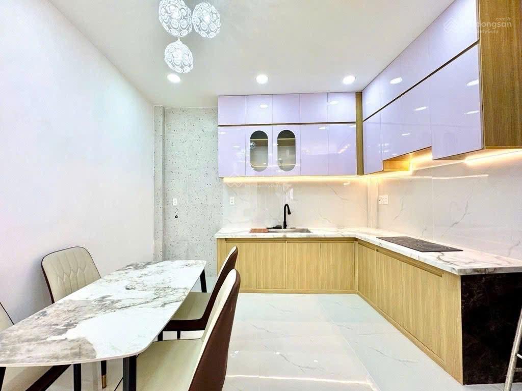 Bán nhà đẹp sổ riêng tại huỳnh văn nghệ, phường 15, tân bình, hẻm xe hơi gái chỉ 3tỷ2
