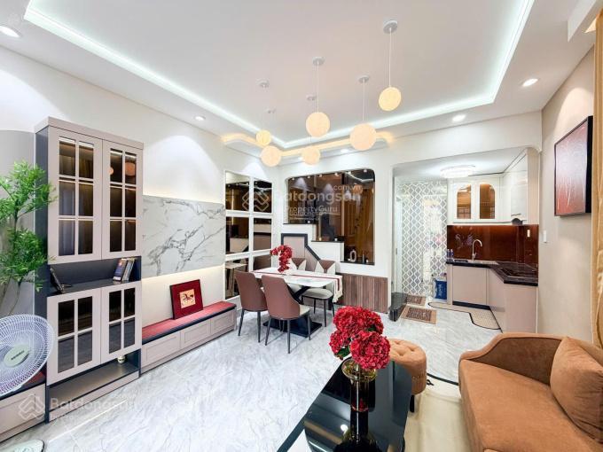 Gấp!! nhà đẹp tại huỳnh văn bánh, phú nhuận, giá 4tỷ5, 28m2, sổ riêng