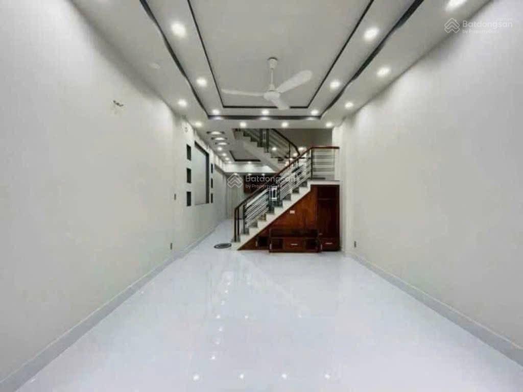 Bán nhà 2 tầng ngay quang trung, phường 8, gò vấp, hẻm xe hơi, sổ riêng