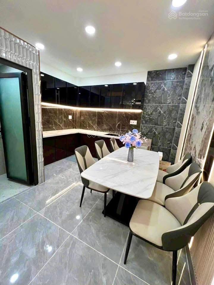 Bán nhà hẻm xe hơi 1/ nguyễn duy dương, phường 9 quận 10. dt 4x10m. giá 3.7 tỷ thương lượng