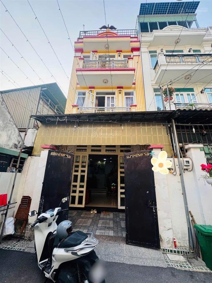 Nhà đẹp 3 tầng full nội thất  đường 6m  xe hơi đỗ cửa  huỳnh tấn phát, nhà bè