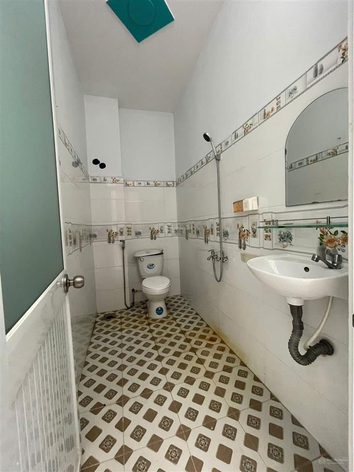 Bán nhà siêu đẹp ngay nguyễn đình chiểu, quận 3, 40m2, sổ riêng, hẻm oto