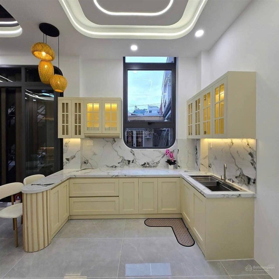 Bán nhà, đường hai bà trưng, phường đa kao, q1, 40m2, đang có hợp đồng thuê 20tr/th shr chính chủ